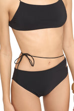 Carica l'immagine nel visualizzatore di Gallery, Bikini Jadia