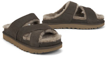 Load image into Gallery viewer, Elegant minimalist slip-ons for everyday comfort
