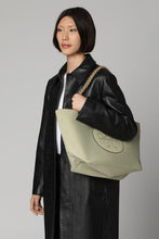 Carica l'immagine nel visualizzatore di Gallery, Borsa shopper Ella in nylon