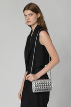 Carica l'immagine nel visualizzatore di Gallery, Wallet on chain Fleming in pelle