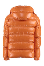 Carica l'immagine nel visualizzatore di Gallery, MONCLER MAYA 70 JACKET - Piumino corto con cappuccio