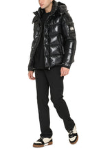 Carica l'immagine nel visualizzatore di Gallery, MONCLER MAYA 70 JACKET - Piumino corto con cappuccio