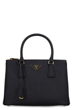 Load image into Gallery viewer, Logo print leather handbag