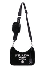 Carica l'immagine nel visualizzatore di Gallery, Borsa a tracolla in shearling con logo