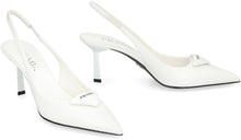 Carica l'immagine nel visualizzatore di Gallery, Décolleté slingback in pelle spazzolata