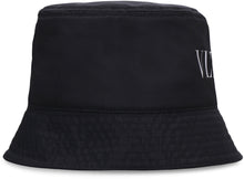 Carica l'immagine nel visualizzatore di Gallery, Valentino Garavani - Cappello da pescatore VLTN