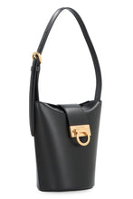 Load image into Gallery viewer, Trifolio leather shoulder bag
