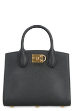 Carica l'immagine nel visualizzatore di Gallery, Mini borsa a mano Studio Box in pelle