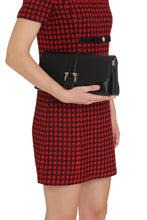 Load image into Gallery viewer, M Leather crossbody bag