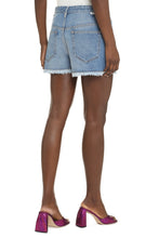 Carica l'immagine nel visualizzatore di Gallery, Shorts Lesia in denim