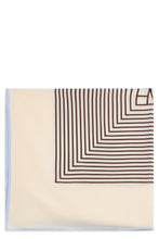 Carica l'immagine nel visualizzatore di Gallery, Sciarpa in seta macadamia con pattern geometrico
