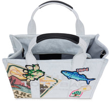 Carica l'immagine nel visualizzatore di Gallery, Borsa tote The Camp Patchwork media in denim