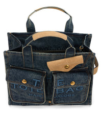Carica l'immagine nel visualizzatore di Gallery, Borsa Cargo Tote media in denim e suede