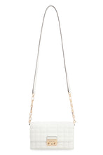 Carica l'immagine nel visualizzatore di Gallery, Wallet on chain Tribeca in pelle