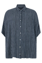 Carica l'immagine nel visualizzatore di Gallery, Camicia ampia in lino