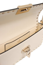 Carica l'immagine nel visualizzatore di Gallery, Borsa a spalla Rockstud23 E/W in pelle