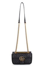 Carica l'immagine nel visualizzatore di Gallery, Mini-bag GG Marmont in pelle matelassé