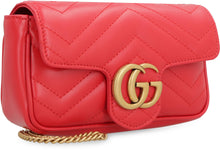 Carica l'immagine nel visualizzatore di Gallery, Mini-bag GG Marmont in pelle matelassé