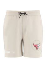 Carica l'immagine nel visualizzatore di Gallery, BOSS x NBA - Shorts in felpa con logo