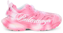 Carica l'immagine nel visualizzatore di Gallery, Sneaker Track Stencil Logo