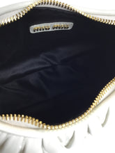 Load image into Gallery viewer, Wander small shoulder bag in leather