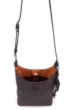 Load image into Gallery viewer, Shoulder bag in leather