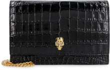 Carica l'immagine nel visualizzatore di Gallery, Clutch in pelle stampa coccodrillo