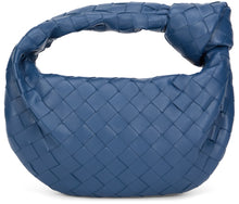 Carica l'immagine nel visualizzatore di Gallery, Borsa passepartout Jodie mini in nappa con design Intrecciato