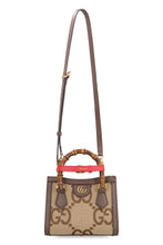 Carica l'immagine nel visualizzatore di Gallery, Mini borsa Gucci Diana
