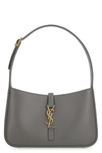 Load image into Gallery viewer, Le 5 à 7 leather shoulder bag
