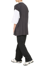 Carica l'immagine nel visualizzatore di Gallery, T-shirt oversize in cotone