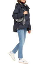 Load image into Gallery viewer, Full zip down jacket