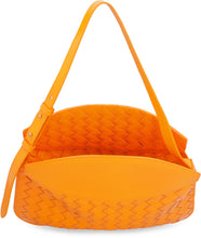 Carica l'immagine nel visualizzatore di Gallery, Borsa a spalla Flap in pelle