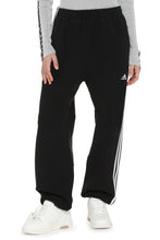 Carica l'immagine nel visualizzatore di Gallery, Balenciaga x Adidas - Pantaloni sportivi in felpa con ricamo