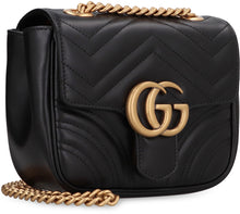 Carica l'immagine nel visualizzatore di Gallery, Mini borsa a spalla GG Marmont in pelle