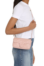 Carica l'immagine nel visualizzatore di Gallery, Mini-bag GG Marmont in pelle matelassé