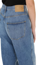 Load image into Gallery viewer, Wide-leg jeans