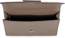 Carica l'immagine nel visualizzatore di Gallery, Messenger bag Flat Baguette in pelle