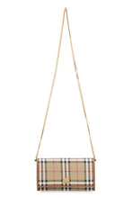 Carica l'immagine nel visualizzatore di Gallery, Wallet on chain in motivo Check