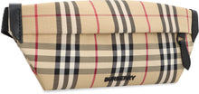 Carica l'immagine nel visualizzatore di Gallery, Marsupio Stevie in nylon motivo Vintage check