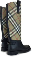 Carica l'immagine nel visualizzatore di Gallery, Stivali in gomma con motivo tartan