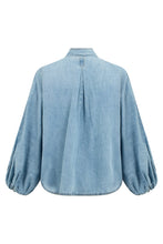 Carica l'immagine nel visualizzatore di Gallery, Camicia in denim con fiocco