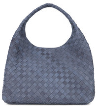 Carica l'immagine nel visualizzatore di Gallery, Borsa tote large Campana in suede intrecciato
