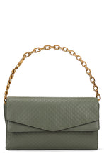 Carica l'immagine nel visualizzatore di Gallery, Borsa in pelle con monogram GG goffrato
