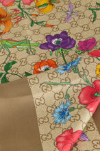 Carica l'immagine nel visualizzatore di Gallery, Foulard floreale