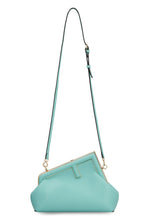 Carica l'immagine nel visualizzatore di Gallery, Clutch Fendi First in pelle