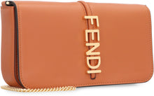 Carica l'immagine nel visualizzatore di Gallery, Wallet on chain Fendigraphy in pelle