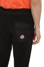 Carica l'immagine nel visualizzatore di Gallery, Moncler Born to Protect - Track-pants in cotone