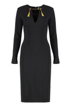 Carica l'immagine nel visualizzatore di Gallery, Abito in crêpe leggero con catena gioiello