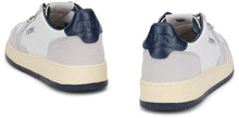 Load image into Gallery viewer, Sneakers with a comfortable sole